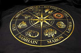 Алтарное покрывало Колесо года черное - фото 14542