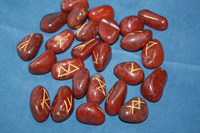Красная яшма руны галтовка